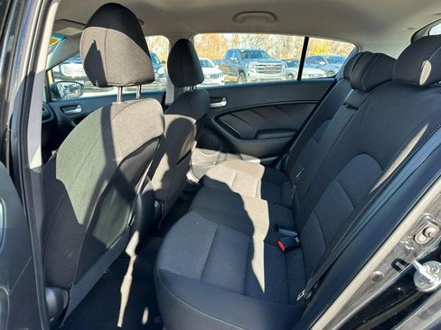 Used 2017 Kia Forte LX image 10