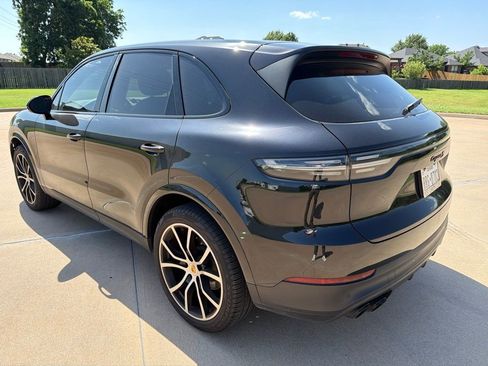 Used 2020 Porsche Cayenne S AWD/4WD image 3