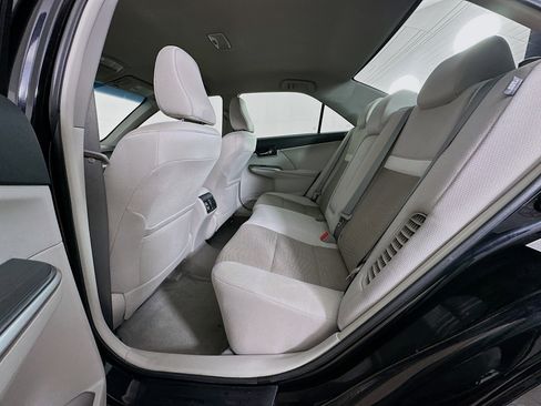 Used 2012 Toyota Camry XLE image 25
