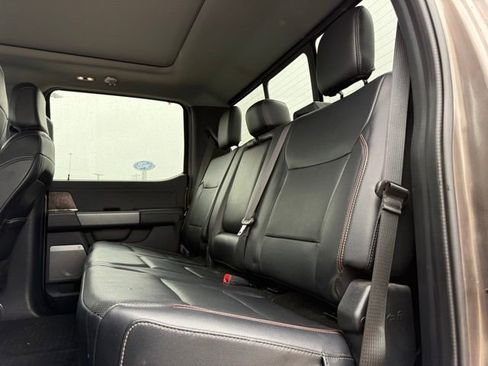 Used 2023 Ford F250 Lariat w/ Sport Appearance Package AWD/4WD image 19