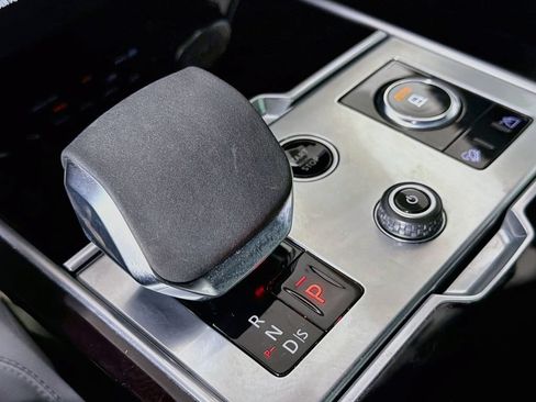 Certified 2023 Land Rover Range Rover SE AWD/4WD image 17