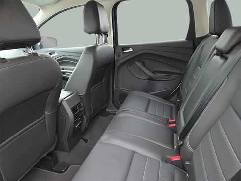 Used 2015 Ford Escape Titanium image 13