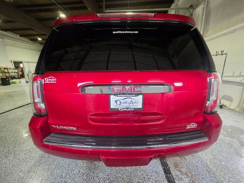Used 2015 GMC Yukon Denali w/ Touring Package AWD/4WD image 2