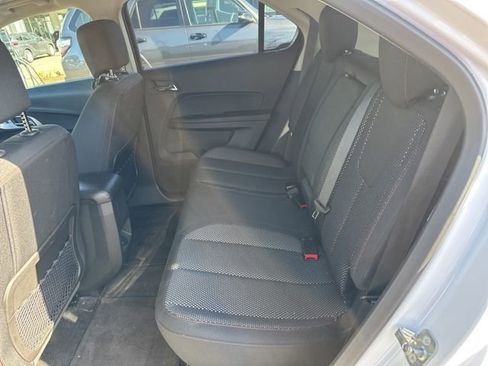 Used 2016 Chevrolet Equinox LT w/ Convenience Package image 4