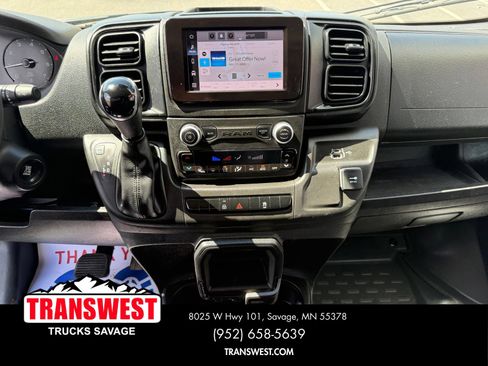 Used 2025 RAM ProMaster 2500 w/ Convenience Group FWD image 9