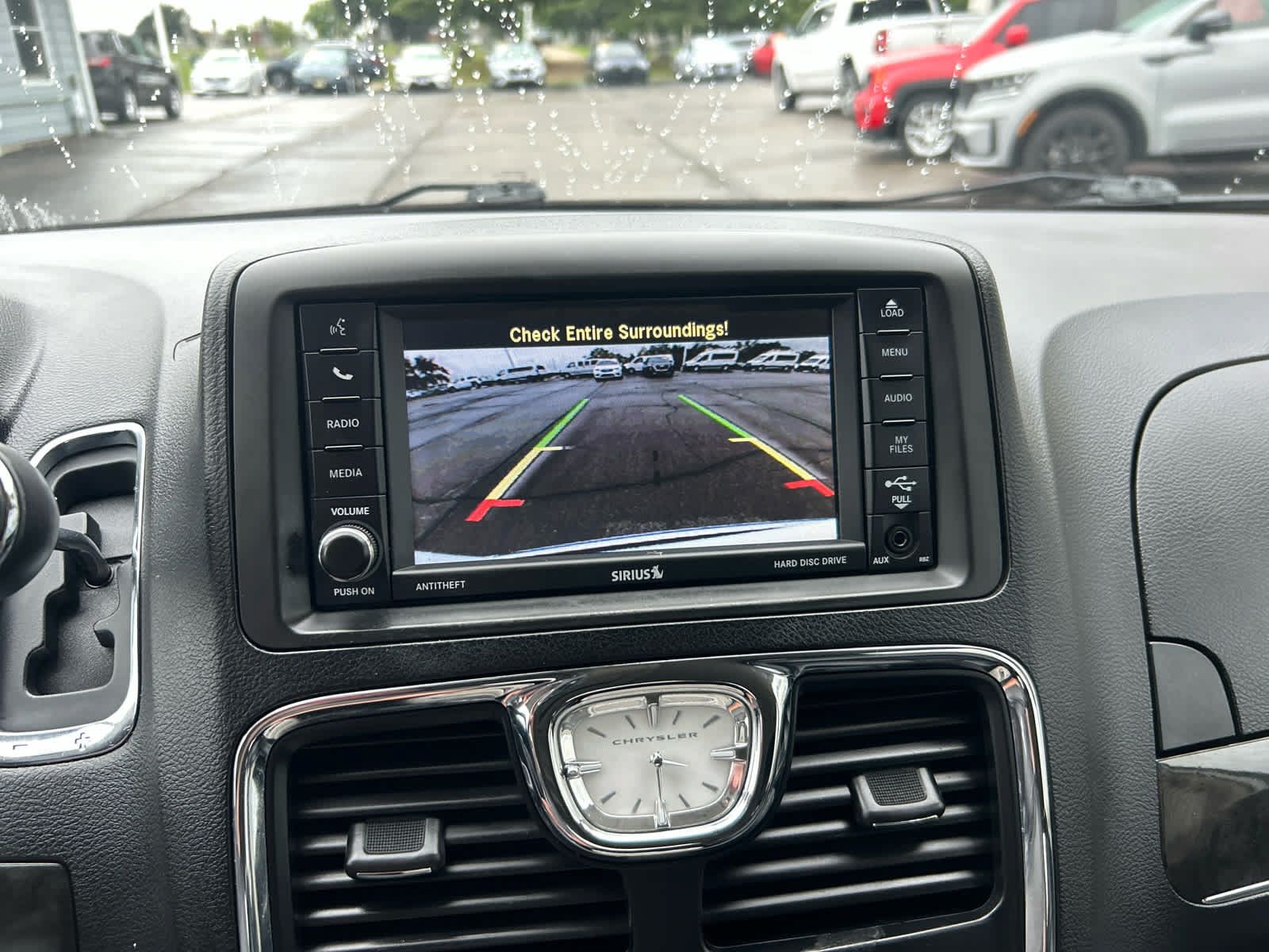 Used 2015 Chrysler Town & Country Touring w/ Driver Convenience Group FWD image 17