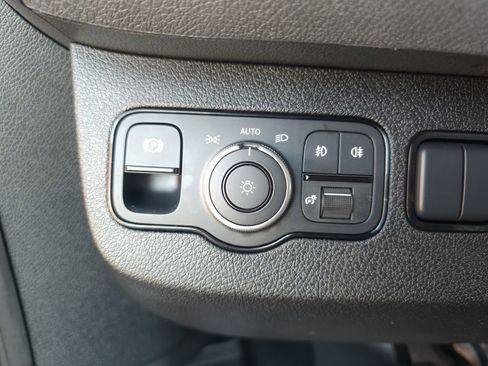Used 2026 Mercedes-Benz Sprinter 2500 image 9