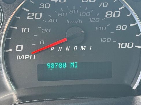 Used 2017 Chevrolet Express 3500 RWD image 13
