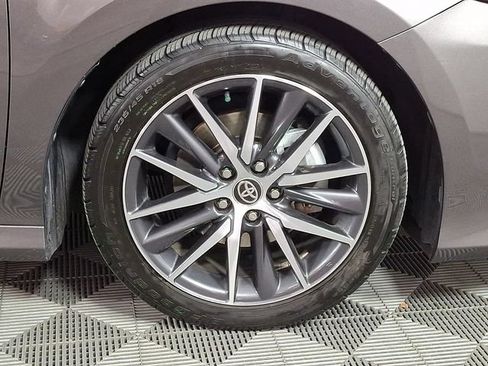 Used 2021 Toyota Camry XLE AWD/4WD image 11