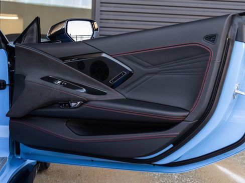 Used 2025 Chevrolet Corvette Z06 w/ Stealth Interior Trim Package RWD image 36