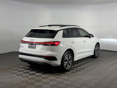 Used 2025 Audi Q4 e-tron Premium w/ Convenience Package RWD image 5