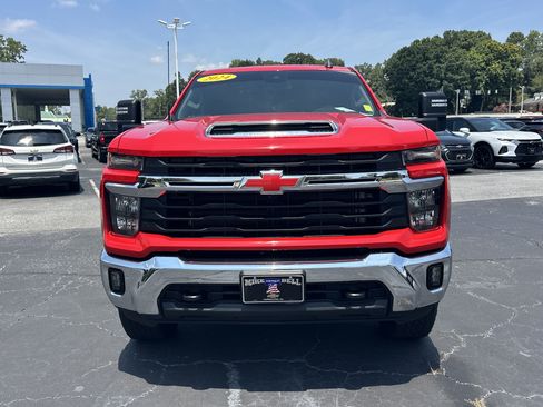 Used 2024 Chevrolet Silverado 2500 LT w/ All Star Edition AWD/4WD image 3