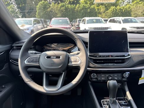 New 2025 Jeep Compass Limited w/ Sun & Sound Group image 13