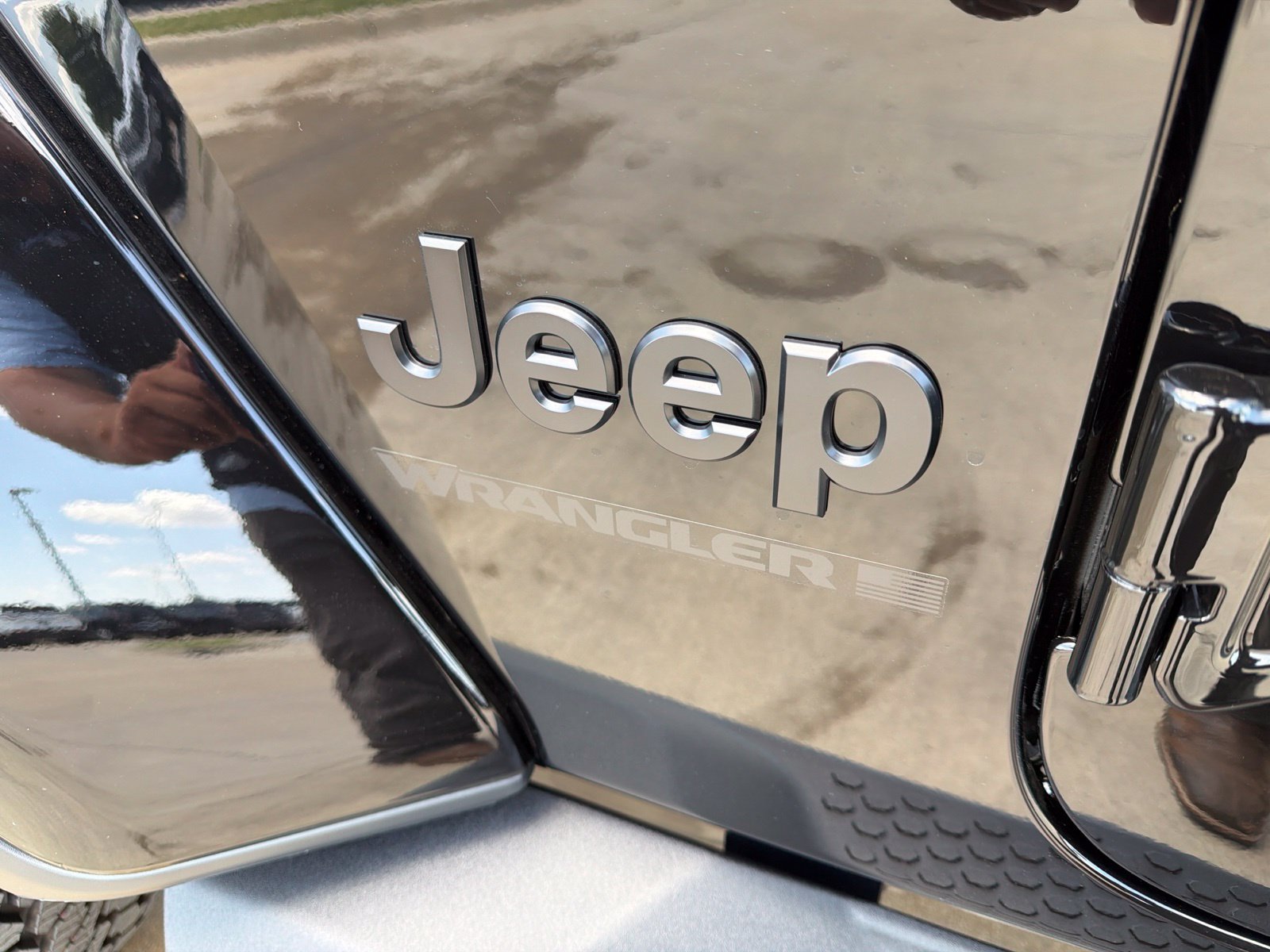 New 2026 Jeep Wrangler Unlimited Sahara AWD/4WD image 10