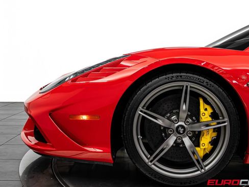 Used 2015 Ferrari 458 Speciale Coupe RWD image 15
