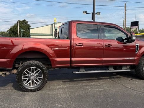 Used 2017 Ford F250 Lariat w/ Lariat Value Package AWD/4WD image 8