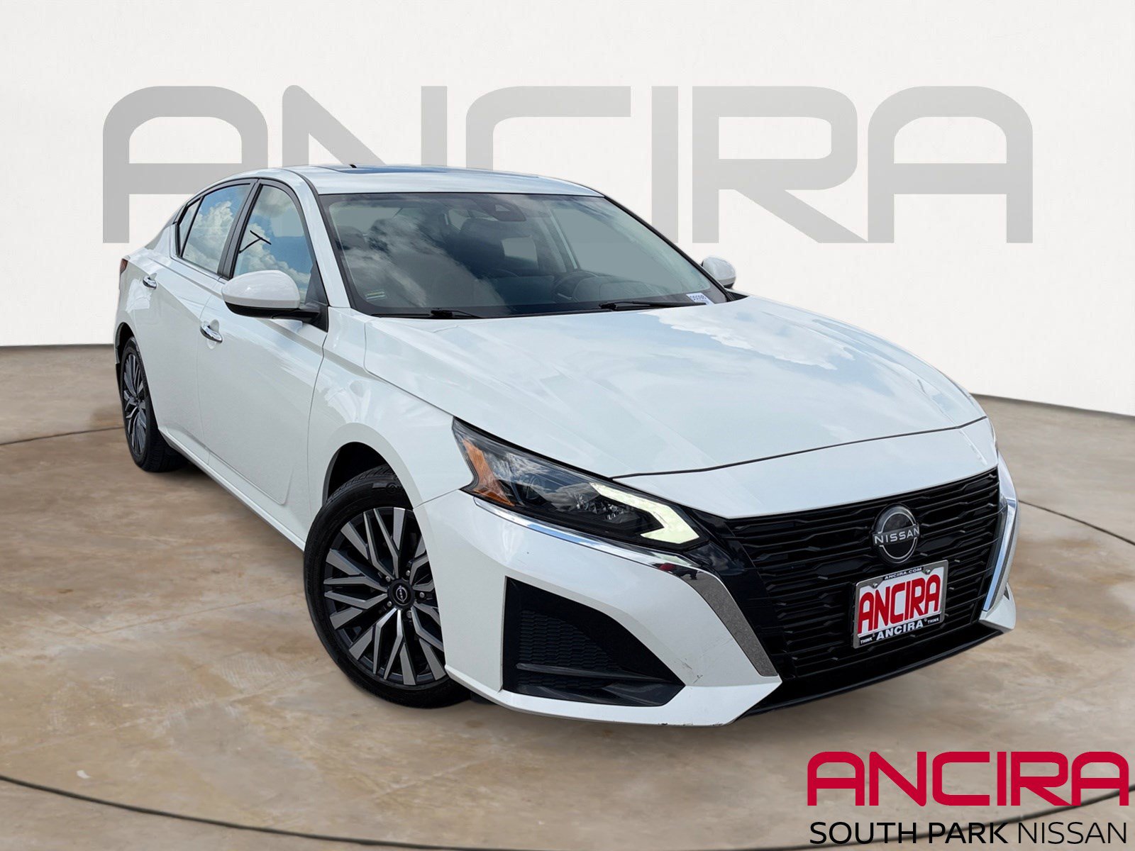 Used 2023 Nissan Altima 2.5 SV w/ SV Premium Package FWD image 1
