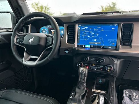 New 2025 Ford Bronco Outer Banks image 44