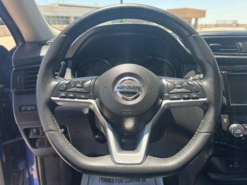 Used 2019 Nissan Rogue SV FWD image 13