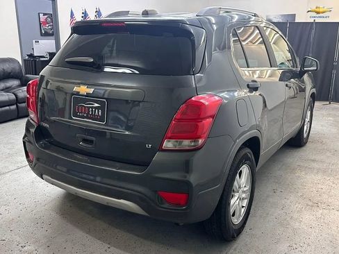 Used 2017 Chevrolet Trax LT w/ Driver Confidence Package FWD image 4