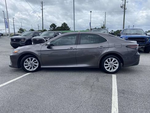 Used 2023 Toyota Camry LE FWD image 6