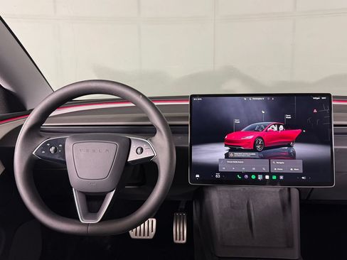 Used 2024 Tesla Model 3 Performance AWD/4WD image 31