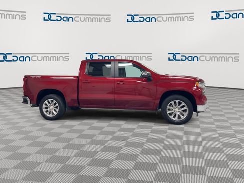 Used 2022 Chevrolet Silverado 1500 LT w/ Protection Package AWD/4WD image 9