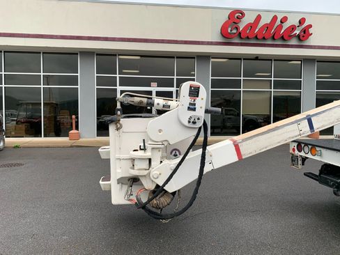 Used 2017 Ford F550 4x4 Regular Cab Super Duty image 41