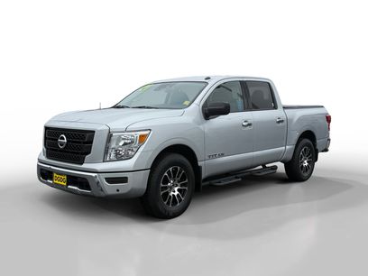 Used 2021 Nissan Titan SV w/ SV Convenience Package