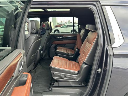Used 2023 GMC Yukon XL Denali Ultimate image 23