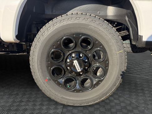 New 2026 Ford F350 Lariat w/ Black Appearance Package image 17