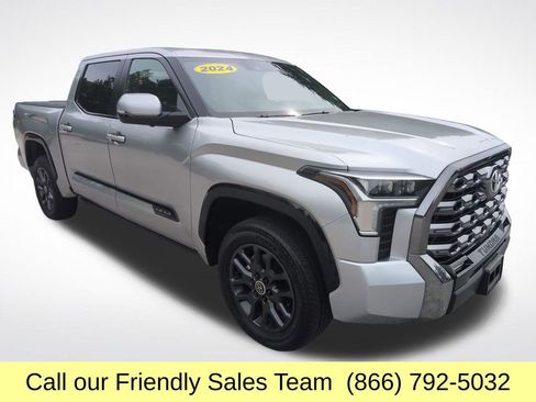 Used 2024 Toyota Tundra Platinum AWD/4WD image 9