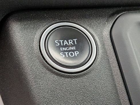 Used 2023 Land Rover Defender 110 S image 21