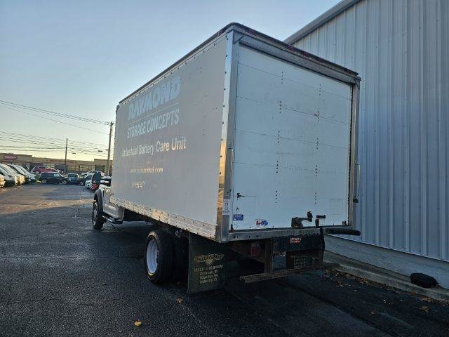 Used 2018 Ford F550 2WD Regular Cab Super Duty image 7