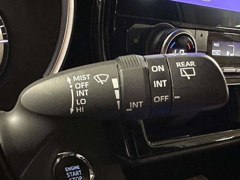 Used 2023 Toyota Highlander XSE AWD/4WD image 37