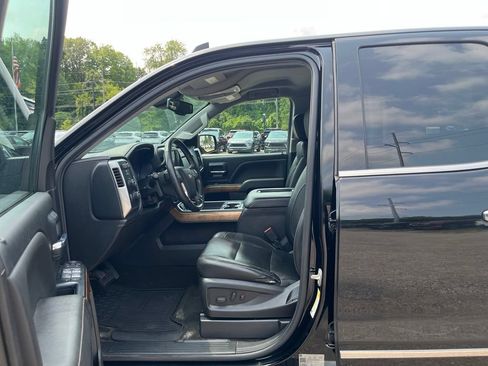 Used 2018 Chevrolet Silverado 1500 LTZ w/ Sport Package AWD/4WD image 19