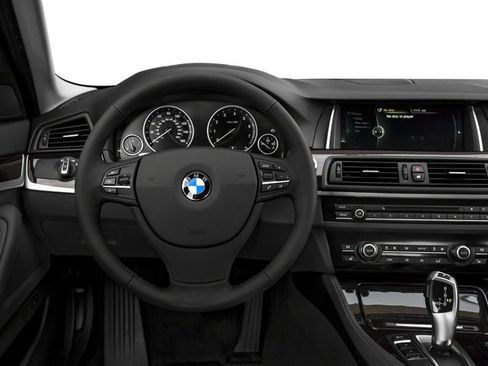Used 2016 BMW 528i xDrive Sedan AWD/4WD image 9