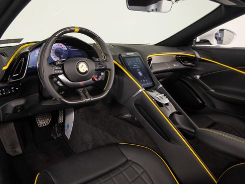 Certified 2026 Ferrari Roma Spider RWD image 21