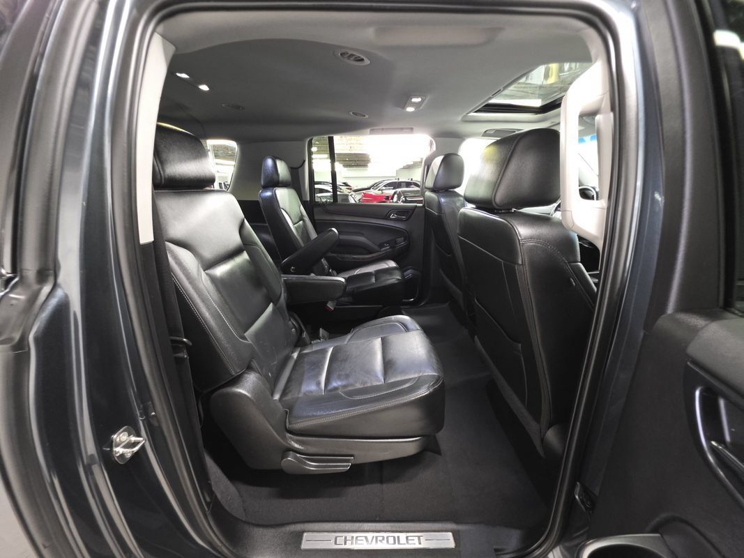 Used 2019 Chevrolet Suburban LT AWD/4WD image 26