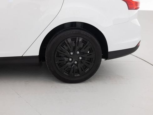 Used 2013 Ford Focus SE FWD image 22
