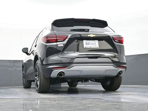 New 2026 Chevrolet Blazer LT w/ Convenience Package AWD/4WD image 43