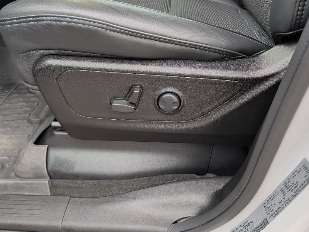 Used 2023 RAM 1500 Big Horn AWD/4WD image 35