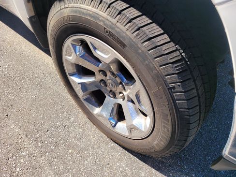 Used 2020 RAM 1500 Big Horn image 4