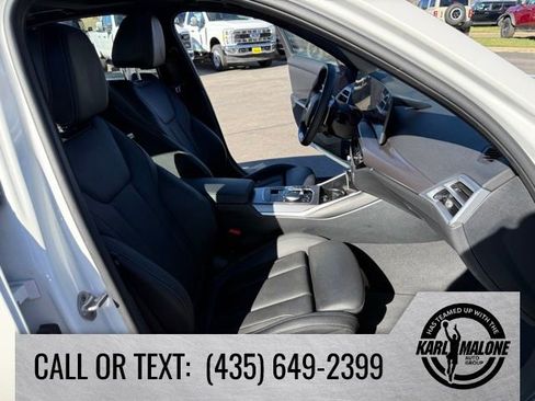 Used 2025 BMW 330i xDrive Sedan AWD/4WD image 40