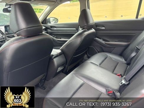 Used 2024 Nissan Altima 2.5 SR FWD image 7