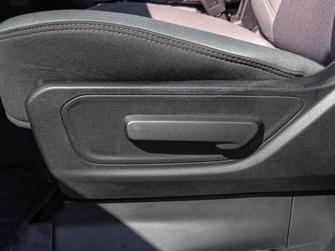 Used 2024 RAM 1500 2WD Crew Cab image 17