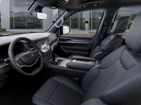 New 2026 Jeep Grand Wagoneer 4WD w/ Premium Group I image 38