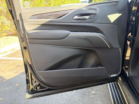 Used 2023 Cadillac Escalade ESV Sport w/ Touring Package image 14