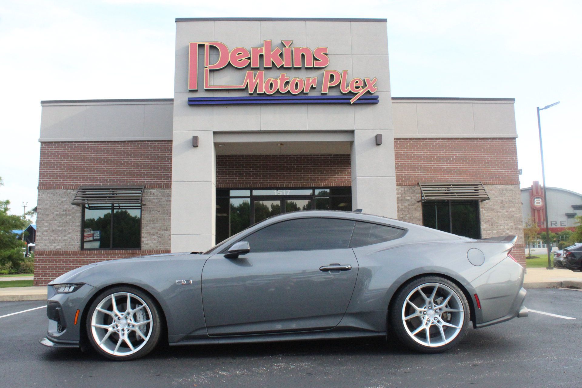 Used 2024 Ford Mustang GT RWD image 9