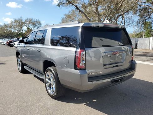 Used 2019 GMC Yukon XL SLT w/ Open Road Package image 3
